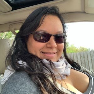 Meet your Posher, Adriana
